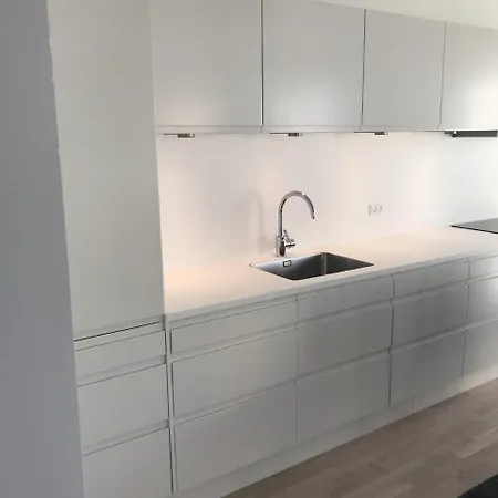 Apartment Great Location And Spacious New 3 Bedroom With Balcony.